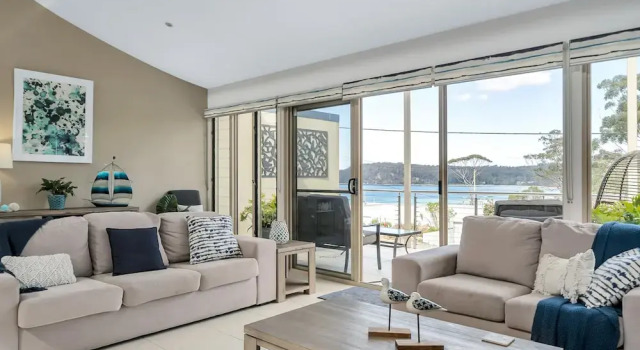 Апартаменты 3-bed With Beach Views and Entertainment Area