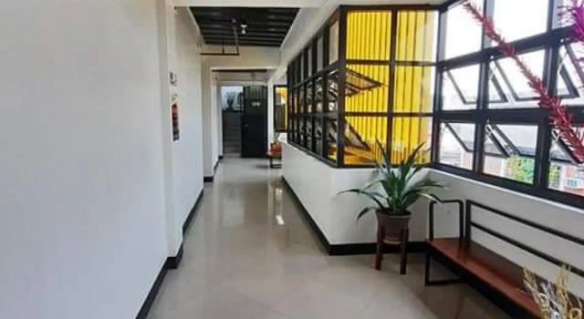 OYO 711 Goff's Place (Vaccinated Staff), Prenota Hotel Hotel a Mindanao con parcheggio, Parcheggio