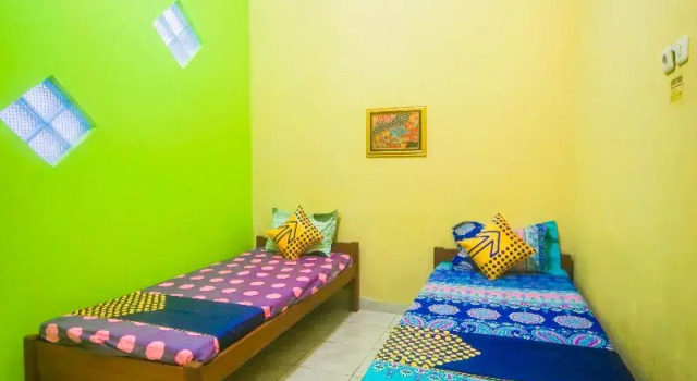 Standard simple chambre OYO 2440 Wallet Family Residence Syariah