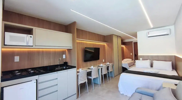 Max Carneiros Suites by CTA