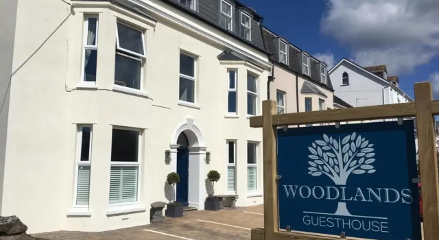 Woodlands Guest House, Book Pension Gæstehuse i Dyfed, Pension