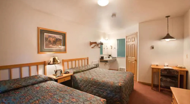 Четырёхместный номер Standard Harborview Inn