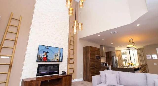 Gorgeous 4 Bd Close to Disney @ Magic Village Yards 3097, Varaa Hotelli Four Corners Florida