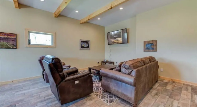 Hello Smokys - Two Bedroom Cabin