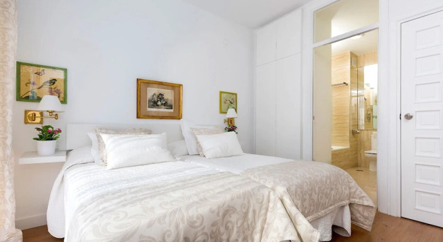 Wonderful Location in La Magdalena Square 2 BD Apartment With Great Views. San Pablo IV, Забронировать Апартаменты/квартира Старый город Севилья, рядом с La Torre de Don Fadrique