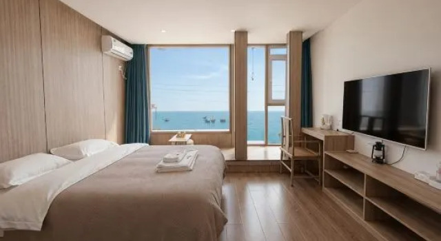 Номер Standard с красивым видом из окна Mercure Chartres Est