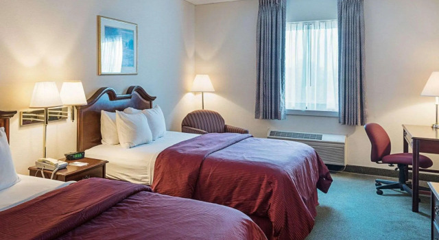 Четырёхместный номер Standard Clarion Hotel & Conference Center Shepherdstown