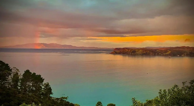 Seaview Sojourn - Waiheke Escapes