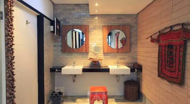 Двухместный номер Deluxe с балконом Baan Suan Residence เฮือนพักบ้านสวน