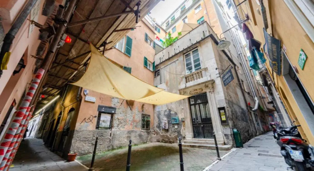ALTIDO Charming Apt for 4 in Historical Centre of Genoa, Забронировать Отель Исторический центр Генуи Генуя, рядом с Станция метро Sarzano/Sant'Agostino