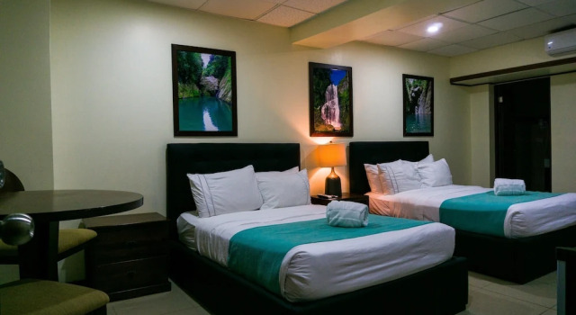 Четырёхместный номер Standard Canyon Boutique Hotel