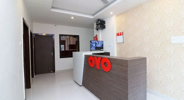 Oyo 18848 Paradise Inn, Забронировать Отель Отели Аллахабад с завтраком, Завтраки