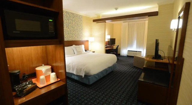 Студия Fairfield Inn & Suites by Marriott Bowling Green