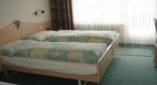 Трёхместный номер Standard Hotel Eden Sisikon