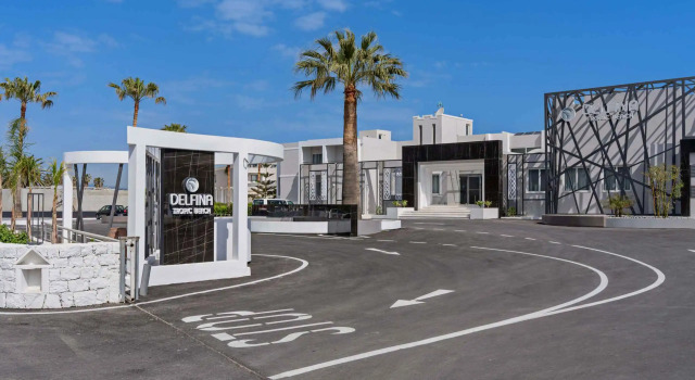 Delfina Tropic Beach, Забронировать Отель Каврос 