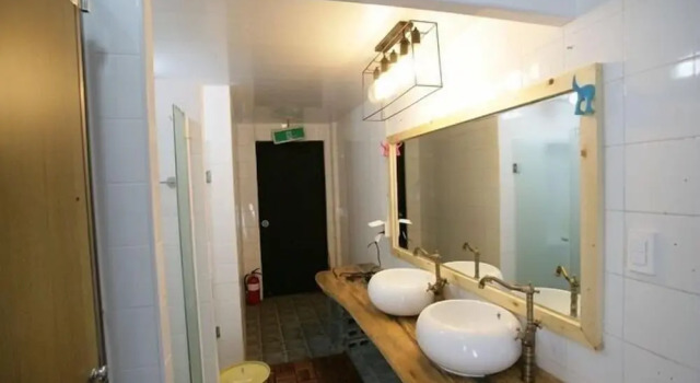 Кровать в общем номере (женский номер) Moncher Guesthouse - Hostel