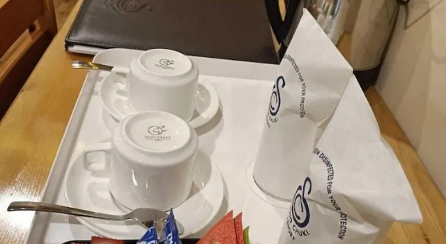 O podwyższonym standardzie dwuosobowy pokój i balkonem Shomo Chuki Resort