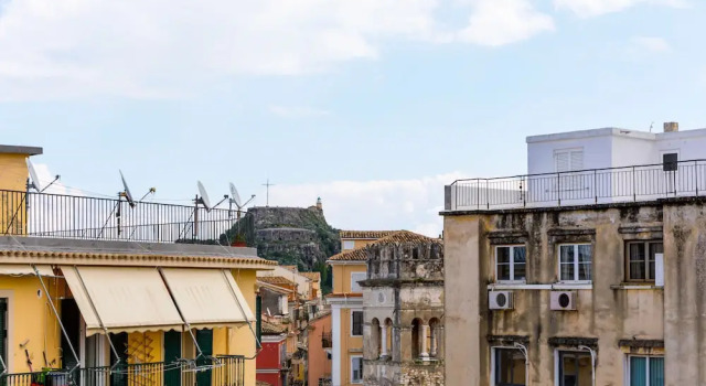 Two Fortresses View Apartment