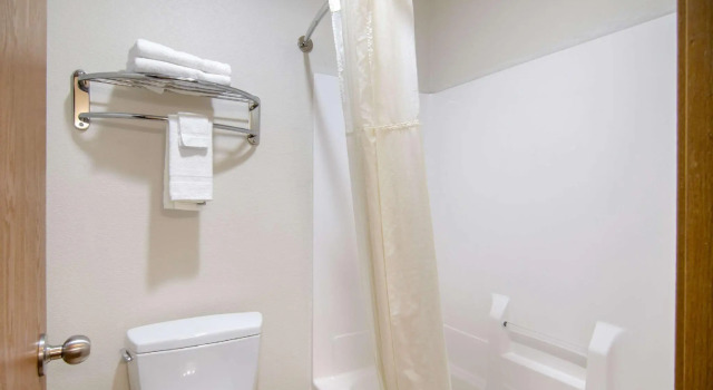 Четырёхместный номер Standard Quality Inn Kearney - Liberty
