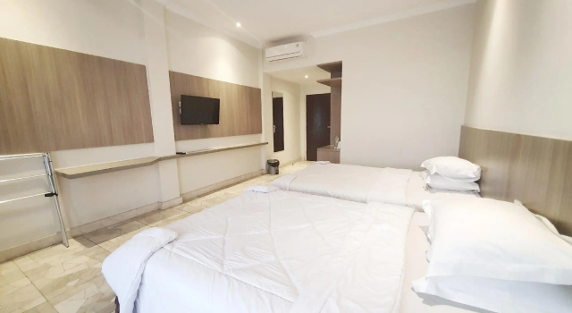 Deluxe huone 77 Sunset Plaza