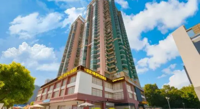 YueTa X E-Sports Hotel (Guangzhou South of Pearl River Binjiang East Road Subway Station)