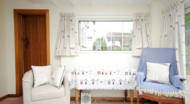 Aura Favoni, West Wittering 30323, Book Hotel Chichester Harbour West Sussex