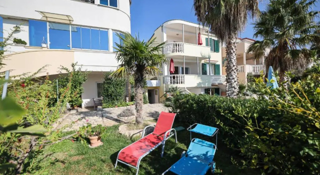 Апартаменты c 1 комнатой с видом на море Apartments Malic