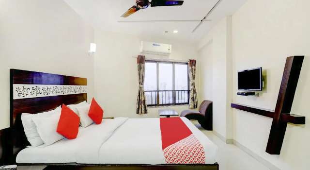 OYO 76741 Hotel Skylawn, Rezervovat Hotel Hotely v Gujarat s parkováním, Parkování