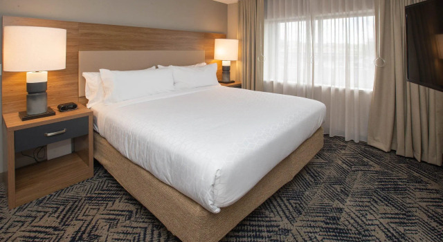 Двухместный люкс c 1 комнатой Candlewood Suites - Cleveland South - Independence by IHG