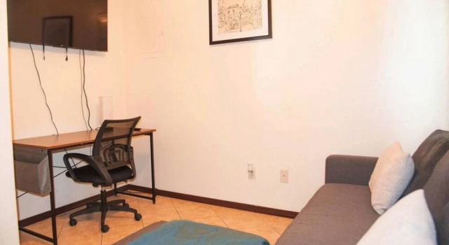 Апартаменты 3BD 2BT Town Suite Minutes Away Medical Center