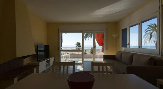 Apartamento en 1era linea mar con terraza de 25m2, Забронировать Апартаменты/квартира Апартаменты Кастельдефельс, Апартаменты/квартира