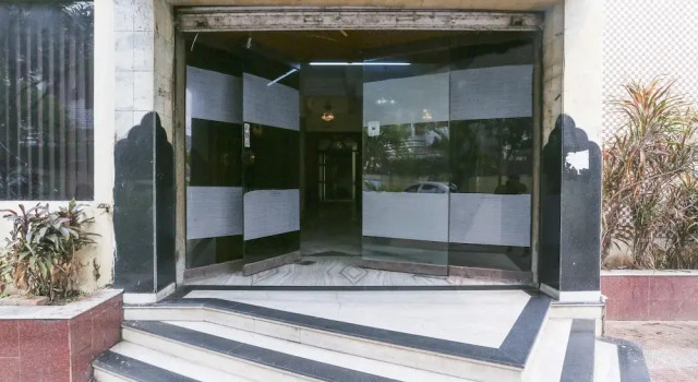 Hotel Rajmahal Inn By OYO Rooms, Prenota Hotel Durgāpur West Bengal
