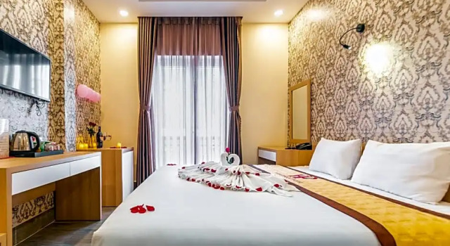 Номер Deluxe с балконом Hanh Phuoc Hotel