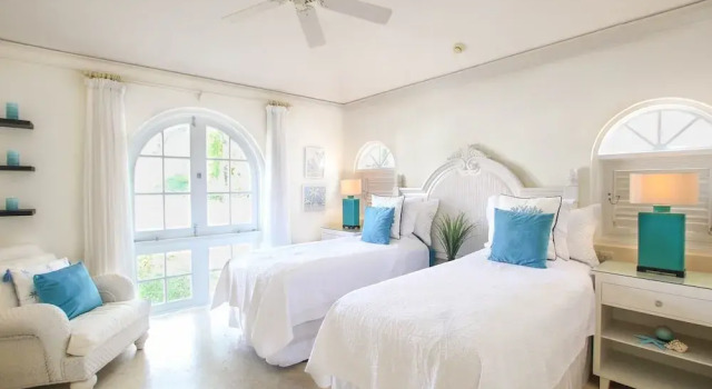 Royal Villa 2 3 Bedroom Villa, Book Villa Holetown Saint James