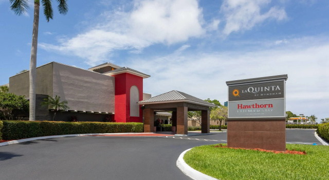 La Quinta Inn & Suites Fort Lauderdale Cypress Creek, Rezerwuj Hotel Hotele SPA w Broward County, SPA