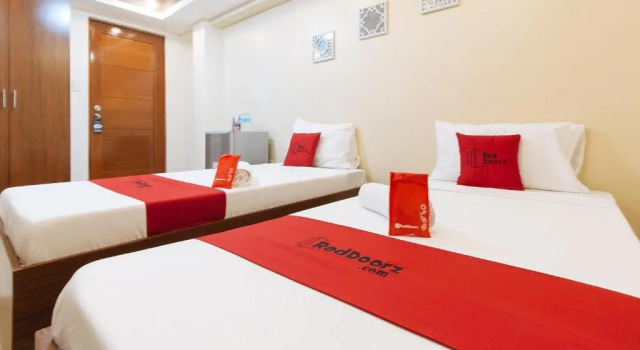 Двухместный номер Deluxe RedDoorz Plus near Uptown BGC Mall