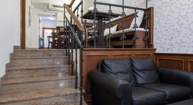 Hotel U Zlatého kohouta, Забронировать Отель Отели Haná 4 звезды, 4*
