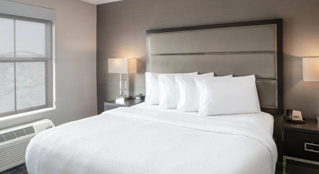 Двухместный люкс c 1 комнатой Residence Inn by Marriott Portsmouth Downtown