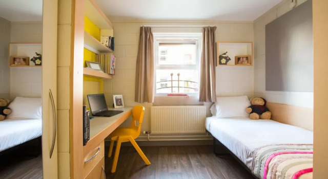 Queens University Belfast - Elms Village - Hostel