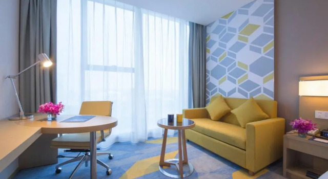 Двухместный номер Superior Holiday Inn Express Zhengzhou Longzi Lake by IHG