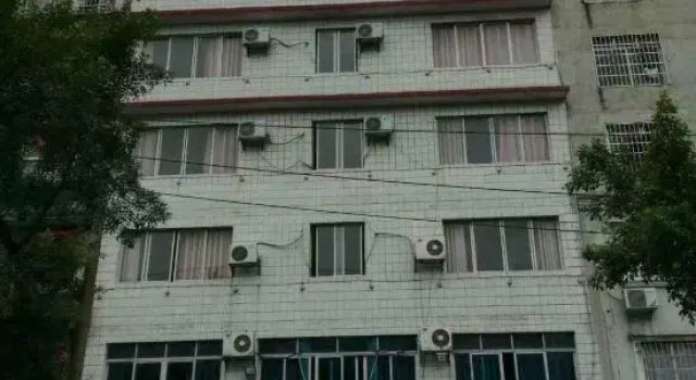 Liuzhou Junxiang Inn (Kanghua Branch), Prenota Hotel Liuzhou Guangxi