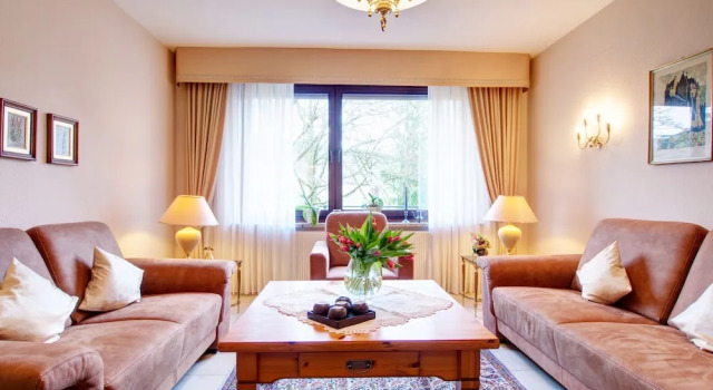 Ferienhaus Rohles, Prenota Hotel Hohenfels-Essingen Renania-Palatinato