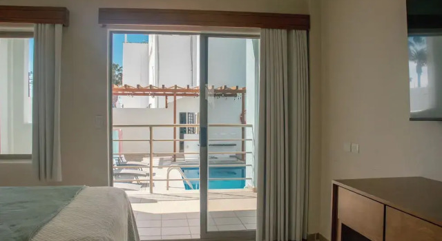 Четырёхместный номер Deluxe Цокольный этаж Costa Elegante Hotel & Suites