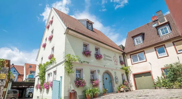 Gästehaus Mönchshof, Забронировать Отель Зоммерхаузен Нижняя Франкония, рядом с Schloss Sommerhausen
