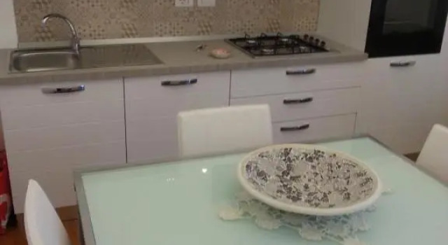 Appartamento di pregio In Piazza Durante Letojanni Taormina, Prenota Appartamento Hotel a Sicilia con parcheggio, Parcheggio