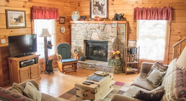 26 Bearfoot Landing 2 Bedroom Cabin by RedAwning