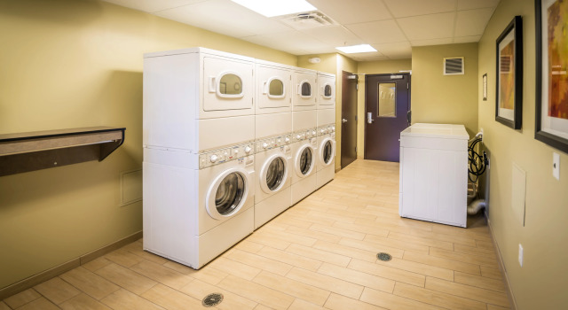 Staybridge Suites Sacramento-Folsom, an IHG Hotel, Reserva ahora Hotel Folsom 