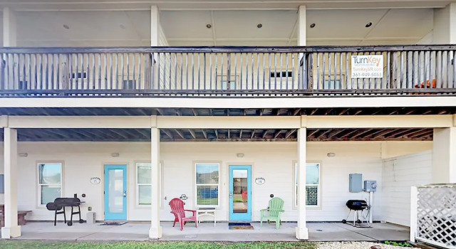 Walk To Beach 4br/3ba  - Port Aransas 4 Bedroom Townhouse