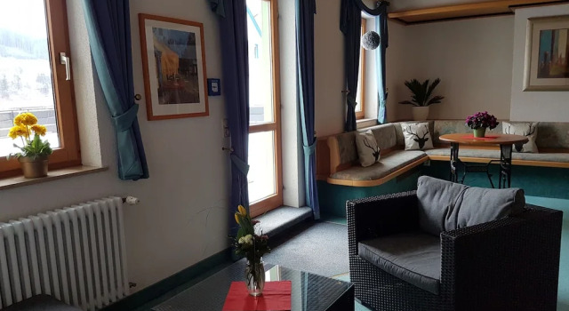 Hotel-Restaurant Pappel, Забронировать Отель Отели в центре Байрсброн с завтраком, отели в центре Байрсброн с завтраком