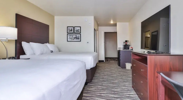 Четырёхместный номер Standard Cobblestone Hotel & Suites - Rhinelander